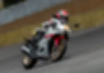 Pembalap Yamaha Racing Indonesia Uji Kemampuan All New R15 Connected di Sirkuit Sentul