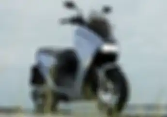 Mirip Yamaha NMAX, Motor Listrik Ini Meluncur di Eropa Dengan Harga Segini