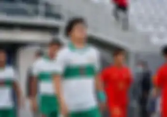 Hadapi Singapura Pemain Timnas Indonesia Latihan di Parkiran, Buat Strategi Parkir Bus?