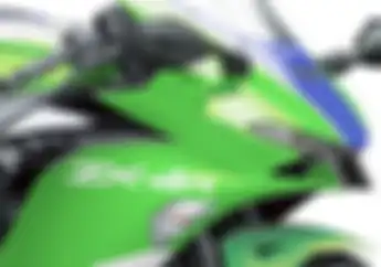 Bocor Gambar Kawasaki Ninja ZX-4R, Motor Sport 400 cc 4 Silinder Kakak ZX-25R, Segera Diproduksi