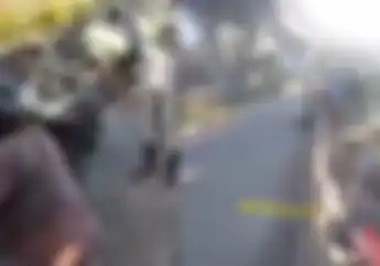 Kecelakaan Mobil vs Motor di Flyover Pesing Sampai Terlempar Jadi Sorotan, Ini Kata Polisi