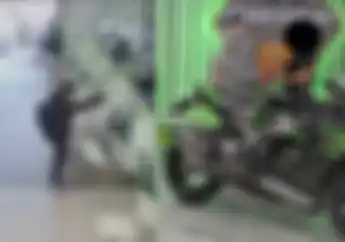 Koplak, Pria Beli Kawasaki NInja ZX-10R Dari Hasil Rampok Bank Miliaran Rupiah