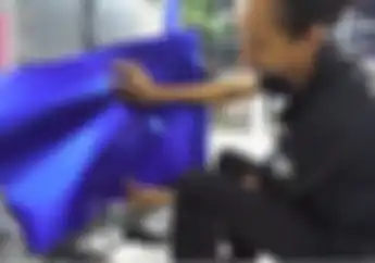 Motor Pakai Wrapping Stiker Wajib Ubah Data Di STNK? Begini Kata Polisi