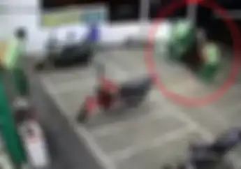 Video Viral Aksi Maling Motor Digagalkan Santri di Pasuruan, Tarik-tarikan Sampai Loncat ke Atas Motor