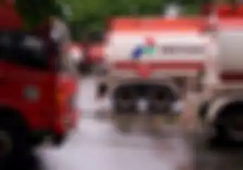 Waspada Isi Bensin Motor Saat Truk Tangki Refill SPBU Gak Disarankan, Ini Alasannya