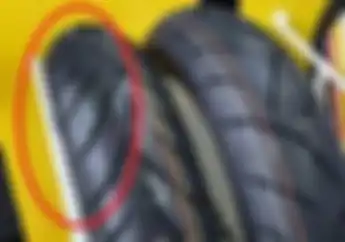 Kadang Jadi Kebiasaan, Bolehkah Mencukur Rambut pada Ban Motor? Simak Penjelasan Ahli