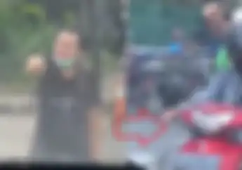 Kasus Pria Pura-pura Tertabrak Mobil, Pemotor Yamaha Mio Dicari Polisi