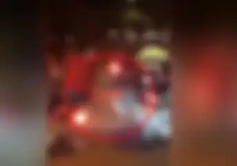 Bikin Geram, Video Pemotor Keluarkan Tendangan Kung Fu Ke Pemotor Lain Sampai Terjatuh