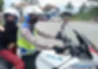 Bikin Kaget, Polisi Dari Polres Garut Tiba-tiba Didatangi Ibu Hamil Meminta Hal Ini