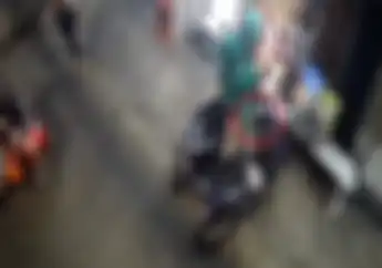 Video Oknum Driver Ojol Gondol HP di Dashboard Motor, Korban Malah Menuduh Orang Lain
