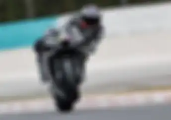 Aleix Espargaro Marah Karena Kondisi Sirkuit Mandalika Kotor, Ogah Dianggap Tim Pembersih Lintasan