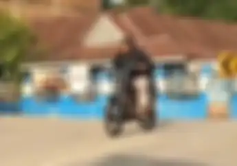Video Emak-emak Ngebut di Jalan Raya, Warganet: Valentino Rossi Salim