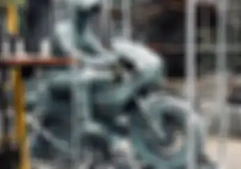 Patung Jokowi Naik Motor Telah Dikirim Ke Sirkuit Mandalika Jelang MotoGP Indonesia 2022