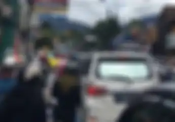 Pemotor Berjam-jam Terjebak Macet di Puncak Bogor, Ini Penyebabnya