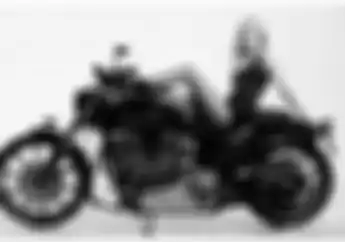 Rose BLACKPINK Positif Covid-19, Pose di Atas Moge Bikin Gemetar