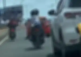 Video Sepasang Kekasih Cekcok di Atas Motor, Ridwan Kamil: Cinta Tak Selamanya Indah Dek