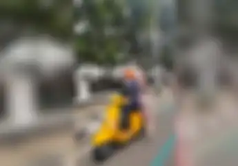 Video Mesranya Ridwan Kamil Naik Vespa Matic Bareng Ayang, Berangkat Lantik Ribuan ASN