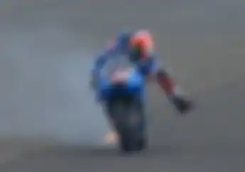 Motor Alex Rins Terbakar Api Saat FP4 MotoGP Mandalika 2022, Red Flag Berkibar Di Sirkuit Mandalika