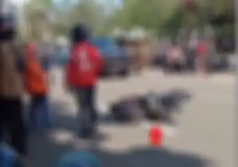 Sopir Bajaj Diburu Polisi Buntut Kecelakaan dengan Biker Motor Sport di Depan Balai Kota