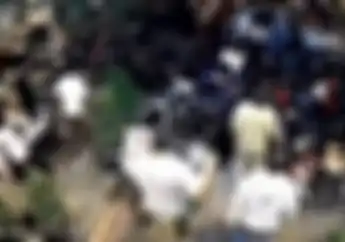 Ramai Mobil Tabrak Deretan Motor Parkir di Bandung, Diamuk Massa Begini Endingnya