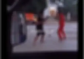 Video Petugas SPBU Adu Jotos Dengan Seorang Pria, Saling Duel Layaknya Street Fighter