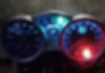 Lampu Merah Spidometer Yamaha V-ixion Nyala Saat Perjalanan Lebaran, Ini Arti dan Cara Mengatasinya