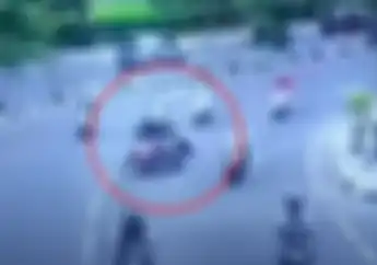 Geger, Video Dua Pelajar Ngaku Dikejar dan Ditendang Polisi Sampai Terjatuh Dari Motor, Ini Faktanya