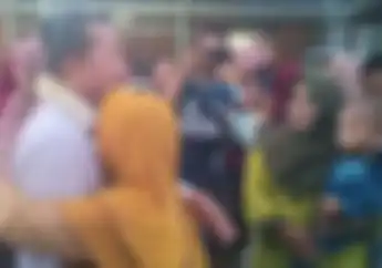 Mudik ke Kampung, Crazy Rich Grobogan Disambut Antusias Warga Karena Telah Bangun Jalan