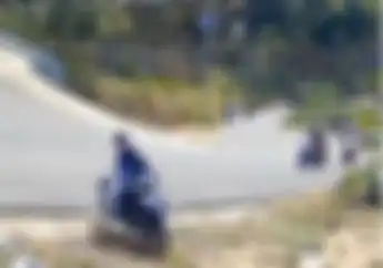Jangan Sampai Patah Tulang, Trik Aman Motor Matic Libas Turunan Tajam