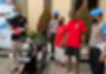 Pencuri Tinggalkan Honda Scoopy Setelah Coba Bobol Warung Sate