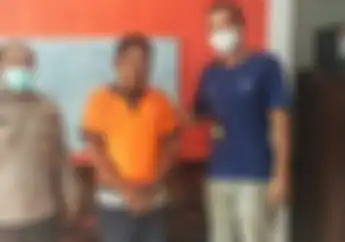 Bobol Jok Motor Di Masjid, Seorang Maling Dihakimi Warga Sampai Begini