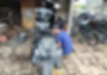 Agus Pemilik Bengkel di Semarang Sengaja Tolak Servis Puluhan Motor Banjir Rob Karena Hal Ini