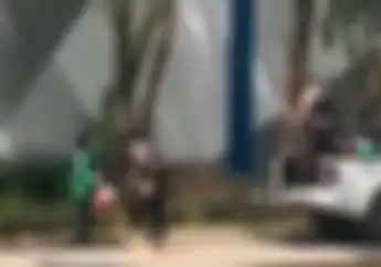 Kasian Banget Motor Driver Ojol Langsung Diangkut ke Mobil Patroli di Cikarang, Sempat Debat dan Berakhir Begini
