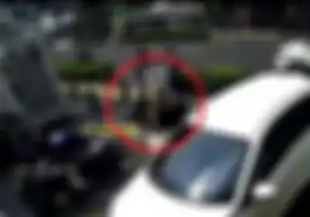 Honda BeAT Dibawa Kabur Maling Motor di Kemang, Nekat Beraksi Siang Hari