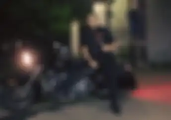 Raden Brotoseno Tak Dipecat Karena Prestasi Dan Kelakuan Baik, Intip Posenya Naik Moge