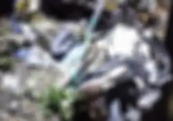 Diduga Rem Blong, Yamaha Scorpio Nyebur ke Dalam Kali di Tanah Abang