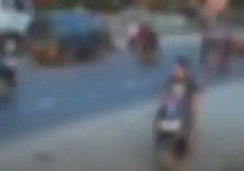 Tidak Kuat Saat Menyalip, Motor Sport Adu Banteng Lawan Minibus, Satu Orang Tutup Usia