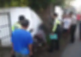 Bikin Geger, Pemuda Tewas di Atas Motor Suzuki Satria F-150 Dekat Makam, Kepalanya Terjepit Pohon