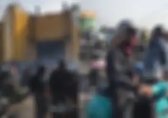 Video Ratusan Bikers Vespa Makassar Turun Di Pelabuhan Tanjung Perak Surabaya, Jelang Vespa World Days 2022