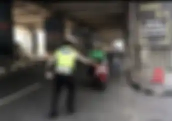 Bolehkan Polisi Sembunyi di Tikungan atau Bawah Pohon Menjebak Pengendara Wakapolda Beri Penjelasan