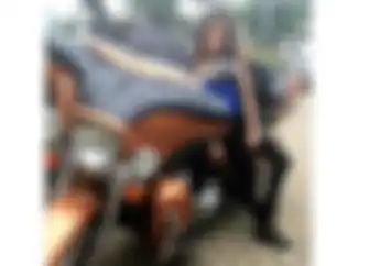 Ramai Ayu Thalia Dengan Putra Ahok, Intip Posenya Bareng Moge Harley-Davidson