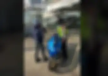 Video Pemotor Kawasaki Ninja ZX25R Kena Tilang Polisi Saat Mau Keluar Diler