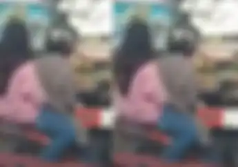 Video Pemotor Honda BeAT Terjepit Palang Pintu Kereta Api di Karawang, Ini Kata KAI