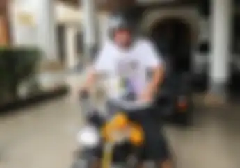 Sule Digugat Cerai Nathalie Holscer, Punya Motor Mini Yang Harganya Bikin Kaget