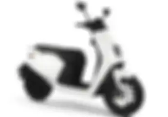 Motor Listrik Lvneng Asal Cina Ini Setara Matic 125 cc, Bagasinya Muat Helm
