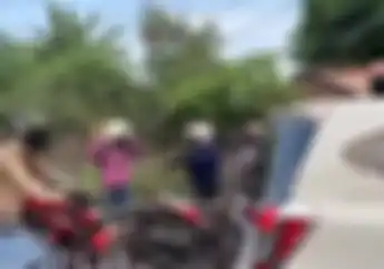 Jalan Bekasi Raya Mendadak Macet, Pemotor Honda Vario Todongkan Pistol Gara-gara Ribut, Kapolsek Cakung Buka Suara
