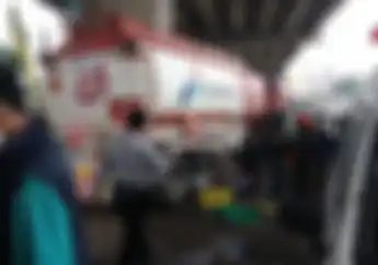 Mencekam, Video Truk Pertamina Seruduk Pemotor di Cibubur, Korban Bergelimpangan di Jalan