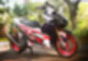 Yamaha Aerox 155 Disorot Di Sunmori, Akibat Cat Helm Pembalap Lawas