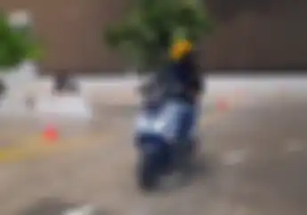 Begini Cara Gampang Bikin Usia Pakai Baterai Motor Listrik Lebih Awet