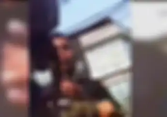 Mencekam, Video Adu Jotos Debt Collector Dengan Pemotor Yamaha MIo J di Kelapa Gading